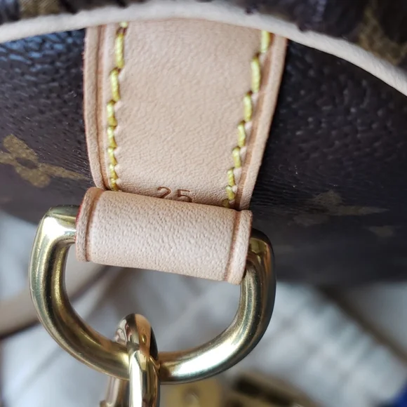 Louis Vuitton Monogram Speedy Bandouliere 25 - Picture 5 of 11